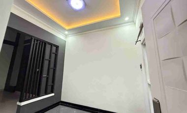 Rumah Mewah 2 Lt Harga Turun Banjarsari Solo Kota