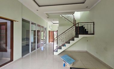 Rumah 5 Kamar Tidur Cantik Dijual, di Gatsu Barat Denpasar Area