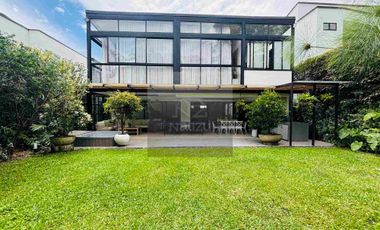 Casa campestre en Unidad cerrada El Retiro - sector La Maria