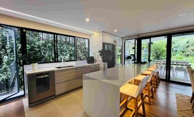 Casa campestre en Unidad cerrada El Retiro - sector La Maria