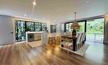 Casa campestre en Unidad cerrada El Retiro - sector La Maria