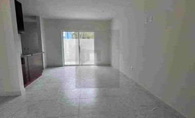 Hermoso Conjunto de Tres CASAS