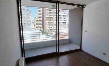 Arriendo departamento, Tarapacá 850, GASTOS COMUNES INCLUÍDOS. 1D 1B. Metro U. Chile. $380.000