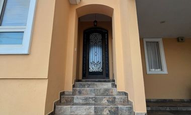 CASA en Cumbres 3 sector por el deportivo Cumbres