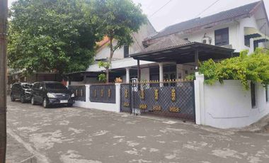 Di Jual rumah bagus 2 lantai 4 kamar tidur lokasi strategis di Kramat jati Jakarta Timur