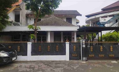 Di Jual rumah bagus 2 lantai 4 kamar tidur lokasi strategis di Kramat jati Jakarta Timur