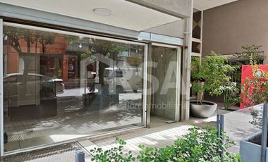 LOCAL COMERCIAL A UNA CUADRA DE MALL Y METRO PLAZA EGAÑA, UBICACION PRIVILEGIADA