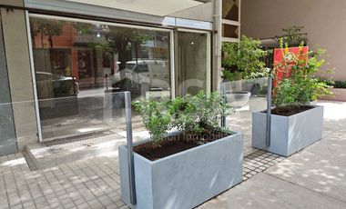 LOCAL COMERCIAL A UNA CUADRA DE MALL Y METRO PLAZA EGAÑA, UBICACION PRIVILEGIADA