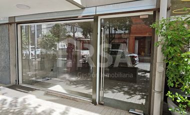 LOCAL COMERCIAL A UNA CUADRA DE MALL Y METRO PLAZA EGAÑA, UBICACION PRIVILEGIADA