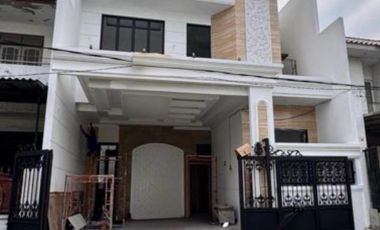 Dijual Rumah Bagus & Strategis Dekat Galaxy Mall, Surabaya