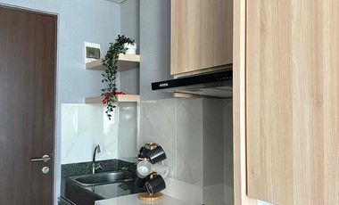 Jual Apartemen Trans Park Cibubur Full Furnished Lantai 35 View Danau Cibubur / City Light Samping TSM Cibubur