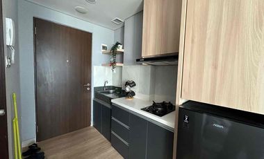 Jual Apartemen Trans Park Cibubur Full Furnished Lantai 35 View Danau Cibubur / City Light Samping TSM Cibubur