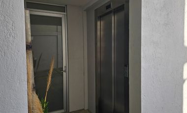 DEPARTAMENTO EN RENTA EXTERIOR MUY ILUMINADO EN SANTA CRUZ DEL MONTE