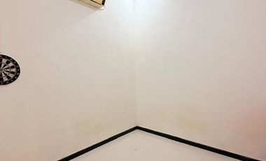 Dijual Rumah Siap Huni dan Strategis Dekat Transmart Rungkut, Surabaya