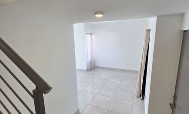 CASA DE RENTA EN CERRADA QUEBEC, MEXICALI