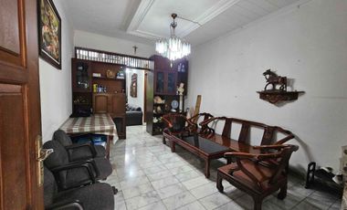 Rumah Bagus Klasik Pinggir Jalan Raya Umbulharjo Kota Yogyakarta