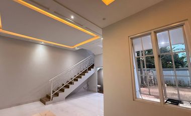 Dijual Rumah Modern Cikeas Cibubur Lokasi Strategis Pinggir Tol Cibubur