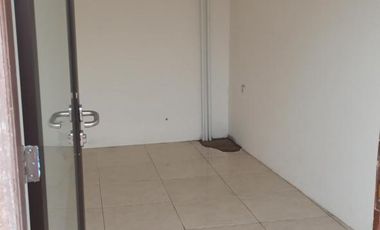 RUKO 3,5 LANTAI LOKASI BAGUS RAMAI STRATEGIS COCOK UNTUK SEGALA USAHA SIAP PAKAI DI MAINROAD PUNGKUR BANDUNG