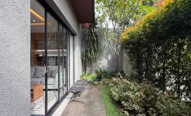 Dijual Rumah Brand New House di Cinaka Depok Mewah Modern 3 Lantai Attic Room di Cluster