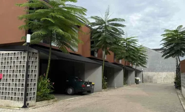 Dijual Rumah Brand New House di Cinaka Depok Mewah Modern 3 Lantai Attic Room di Cluster