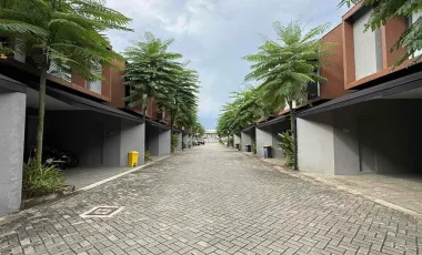 Dijual Rumah Brand New House di Cinaka Depok Mewah Modern 3 Lantai Attic Room di Cluster