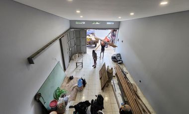 RUKO 1,5 LANTAI BANGUNGAN BARU RENOVASI LOKASI RAMAI STRATEGIS SIAP PAKAI DI ASTANA ANYAR BANDUNG