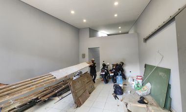 RUKO 1,5 LANTAI BANGUNGAN BARU RENOVASI LOKASI RAMAI STRATEGIS SIAP PAKAI DI ASTANA ANYAR BANDUNG
