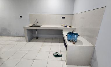 RUKO 1,5 LANTAI BANGUNGAN BARU RENOVASI LOKASI RAMAI STRATEGIS SIAP PAKAI DI ASTANA ANYAR BANDUNG