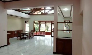 RUMAH LUAS ASRI NYAMAN TERAWAT SIAP HUNI DI RIAU BANDUNG