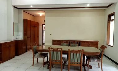 RUMAH LUAS ASRI NYAMAN TERAWAT SIAP HUNI DI RIAU BANDUNG