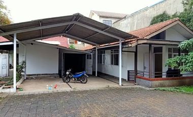 RUMAH LUAS ASRI NYAMAN TERAWAT SIAP HUNI DI RIAU BANDUNG