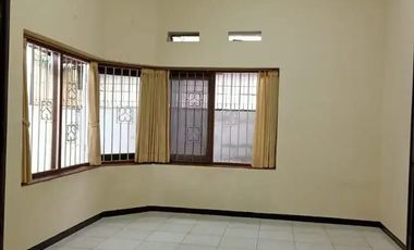 RUMAH LUAS ASRI NYAMAN TERAWAT SIAP HUNI DI RIAU BANDUNG
