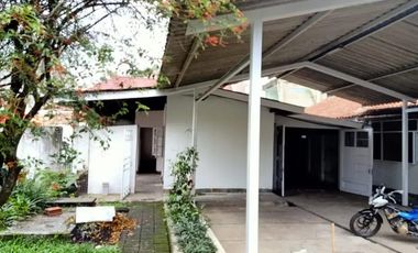 RUMAH LUAS ASRI NYAMAN TERAWAT SIAP HUNI DI RIAU BANDUNG