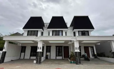 Dijual Rumah 3 Lantai Jakarta Selatan  Baru Brand New House Cirendeu Mewah Model American Classic