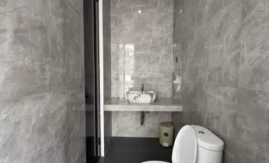 Dijual Rumah 3 Lantai Jakarta Selatan  Baru Brand New House Cirendeu Mewah Model American Classic