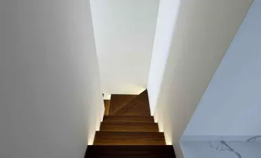 Dijual Rumah 3 Lantai Jakarta Selatan  Baru Brand New House Cirendeu Mewah Model American Classic