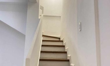 Furnished Makati Townhouse Unit for Rent