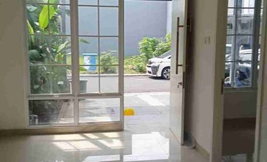 Disewakan Rumah Bagus Siap Huni  Di Cluster La Seine JGC Jakarta