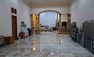 jual rumah mewah luas besar di kota Kediri murah