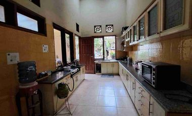 jual rumah mewah luas besar di kota Kediri murah