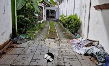 Dijual Rumah dan Toko Bangunan Aktif Lokasi Super Strategis Yogyakarta Luas 1151m²