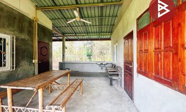 ขายบ้านเดี่ยวพร้อมที่ดิน เนื้อที่ 4 ไร่ 2 งาน 88 ตร.วา หนองฉาง อุทัยธานี