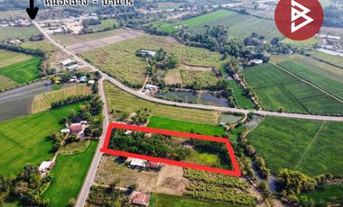 ขายบ้านเดี่ยวพร้อมที่ดิน เนื้อที่ 4 ไร่ 2 งาน 88 ตร.วา หนองฉาง อุทัยธานี
