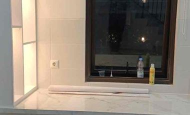 dijual cepat rumah minimalis semi furnish di summarecon mutiara makassar 2 lantai