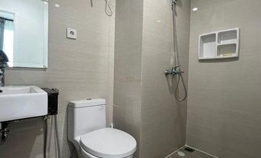 Hunian Ekslusif! Smart key fasilitas lengkap Disewakan 2br semi furnished Condominium Grand Madison selangkah ke Central park mall