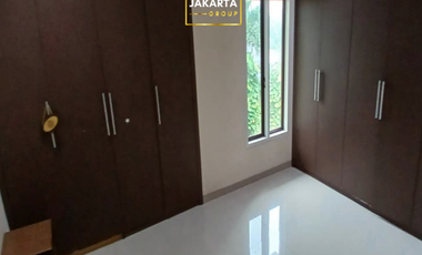Rumah Bagus Siap Huni area Kemang Jakarta Selatan