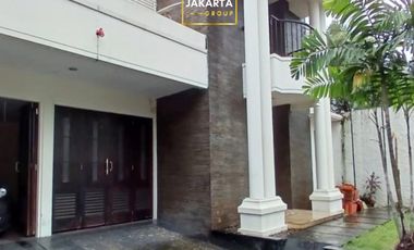 Rumah Bagus Siap Huni area Kemang Jakarta Selatan