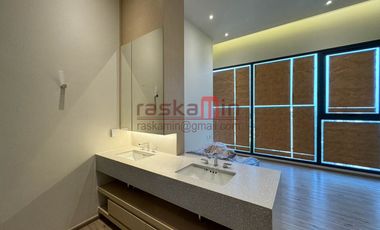 🔥 Private Lift, Sea View, 2 Bedrooms, Fully Furnished, Beachfront, High Privacy