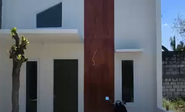 Brand new house di perumahan bayleaf menganti gresik