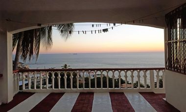 Casa en Venta con Vista al Mar de 5 Habitaciones con 535 M2